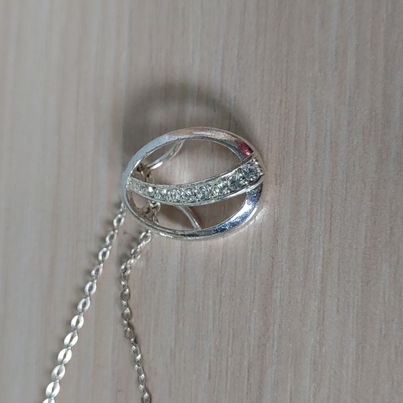 AVON Believe In Love Necklace Silvertone - Picture 2 of 3